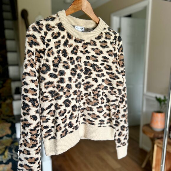 Orange Kiss Leopard Print Super Soft Relaxed Fit Contrasting Trim Sweater Size M - Picture 10 of 10